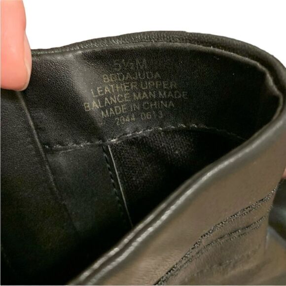 Bandolino black heeled booties. Size 5.5. - Picture 7 of 9